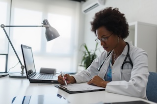 医療現場の継続的改善チェックリスト